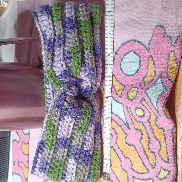 Handmade crochet handband - Picture 1 of 2